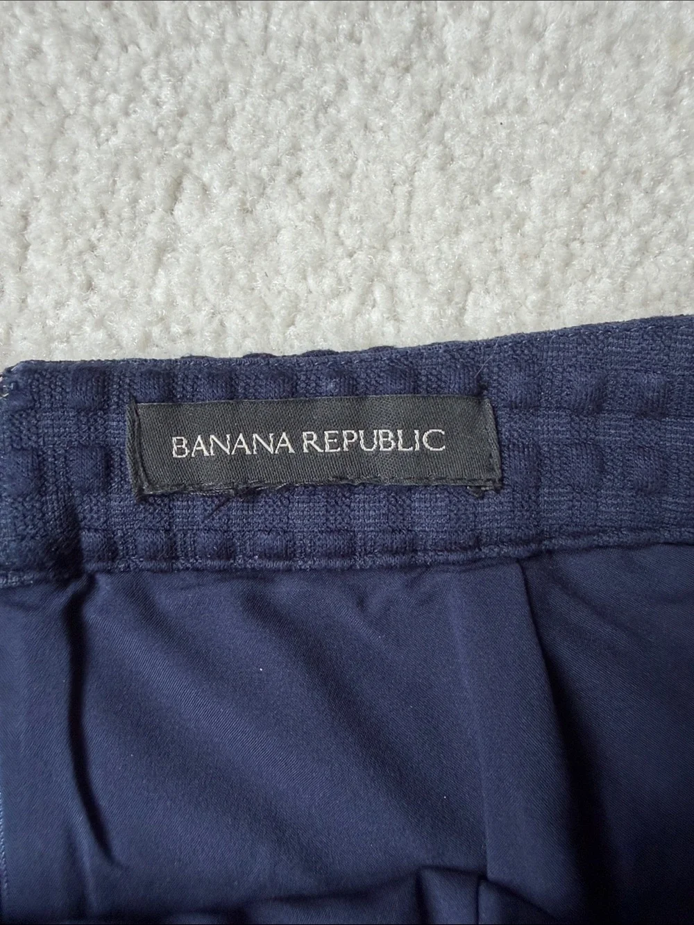 Banana Republic flounce hem pencil skirt